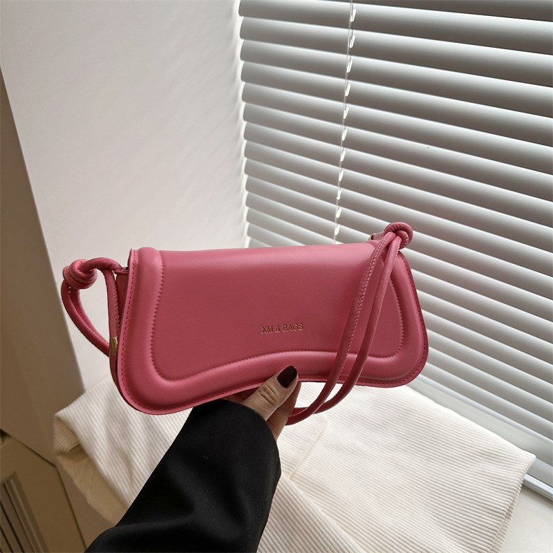 Free Delivery Designer Bag Premium Texture Niche Women's 2025 Summer New Popular Crossbody Versatile Single Shoulder Armpit Luxury Bag