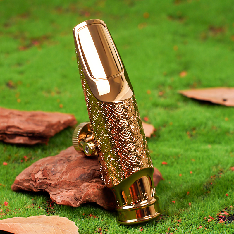 Vintage pure copper saxophone head alto head engraved with the beauty of the art of playing the melody