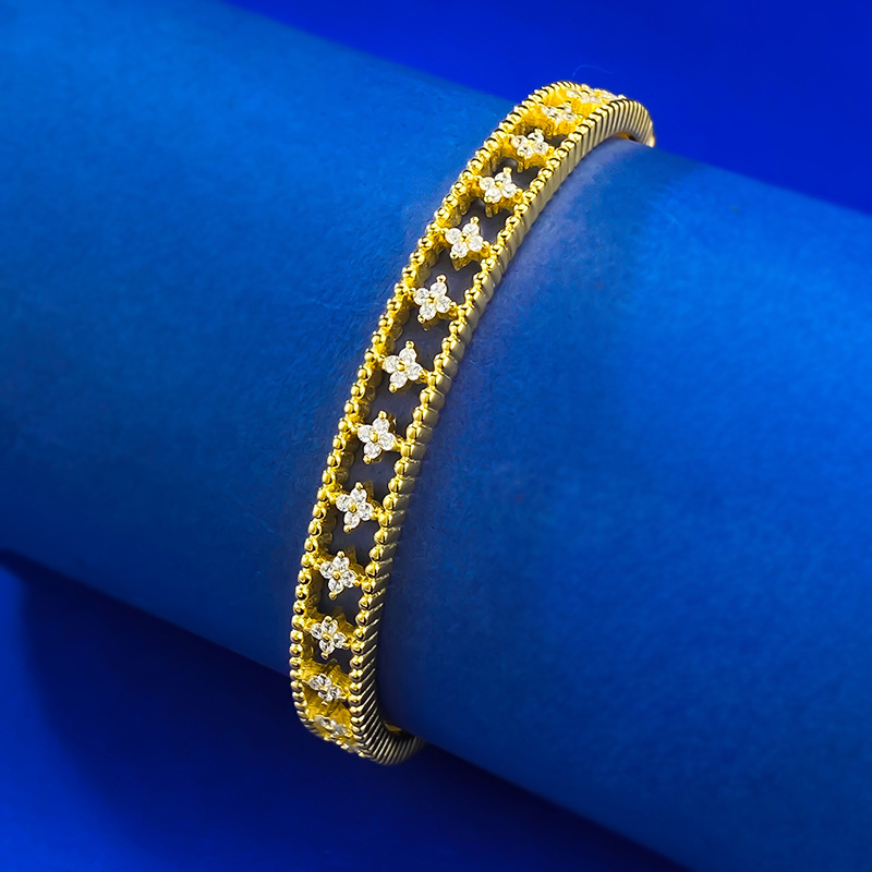 Elegant S925 Silver Four-Leaf Clover Open Cuff Bracelet, Gold-Plated, Chic and High-End Fashion for Women.