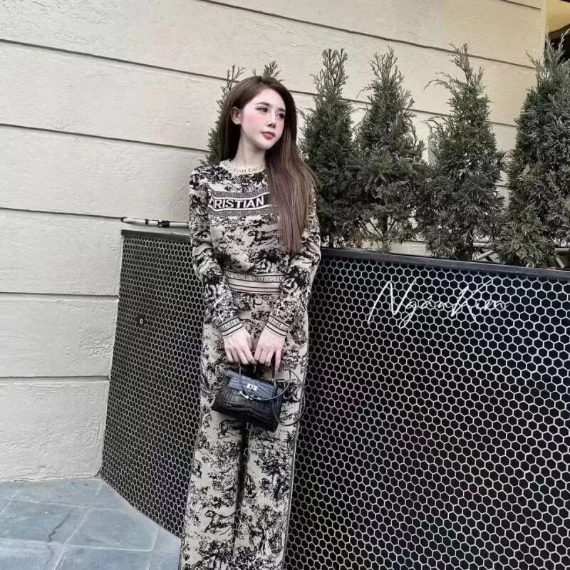 Autumn Winter Knitted Animal Pattern Wide Leg Pants Set Round Neck Letter Print Two Piece Suite Elegant Fashionable Women's Wear