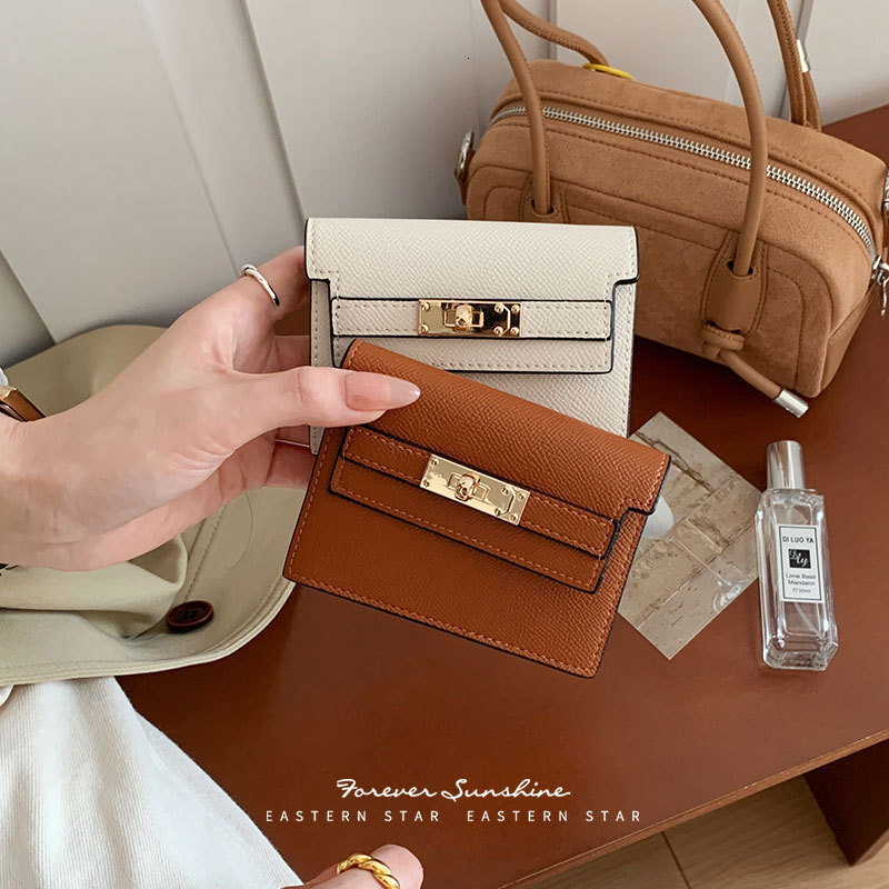 2025 Designer Casual All Match Free Shipping Womens New Compact Popular Multi Slot Coin Purse High End Organ Bag Small Fragrance Card Clip