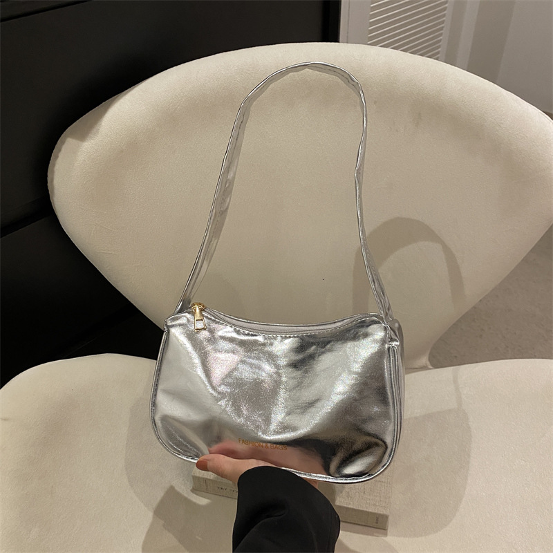 Free Delivery Designer Bag Niche Design Armpit For Women 2025 New Trendy And Fashionable Patent Leather Simple Shoulder Hand French Stick Luxury Bag
