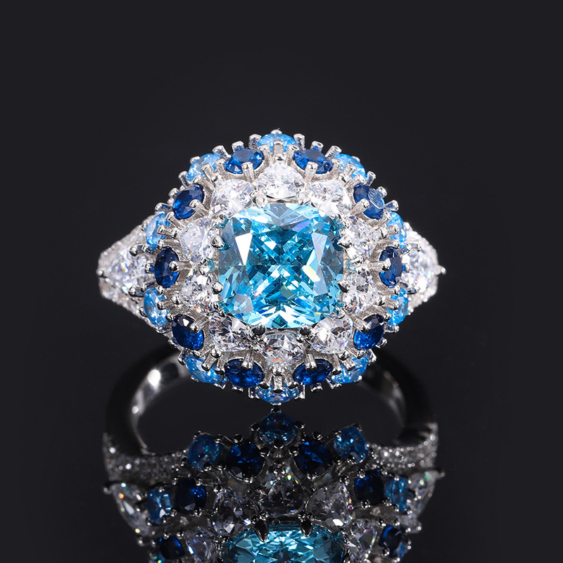 The S925 sterling silver sky blue 8*8 high-carbon diamond women's ring fashionable, individual and beautiful candy-like sweet jewelry ring