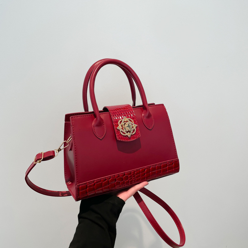 Free Delivery Designer Bag Small Niche High End Tote 2025 Winter New Fashion Large Capacity Crocodile Pattern Versatile Commuting Crossbody Luxury Bag
