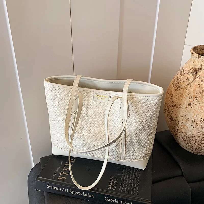 Trendy 2025 Women's Woven Tote Spacious Capacity, Chic Texture, Perfect for Both Casual and Work Commutes, Single Shoulder Style