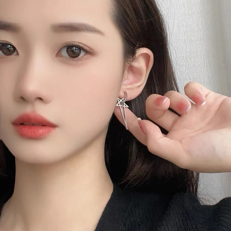 Cyberpunk Personality Pentacle Earrings Unisex Dark Gothic Metal Perforated Eardrop Hip Hop Ear Studs Pendants Jewelry Accessory 250517