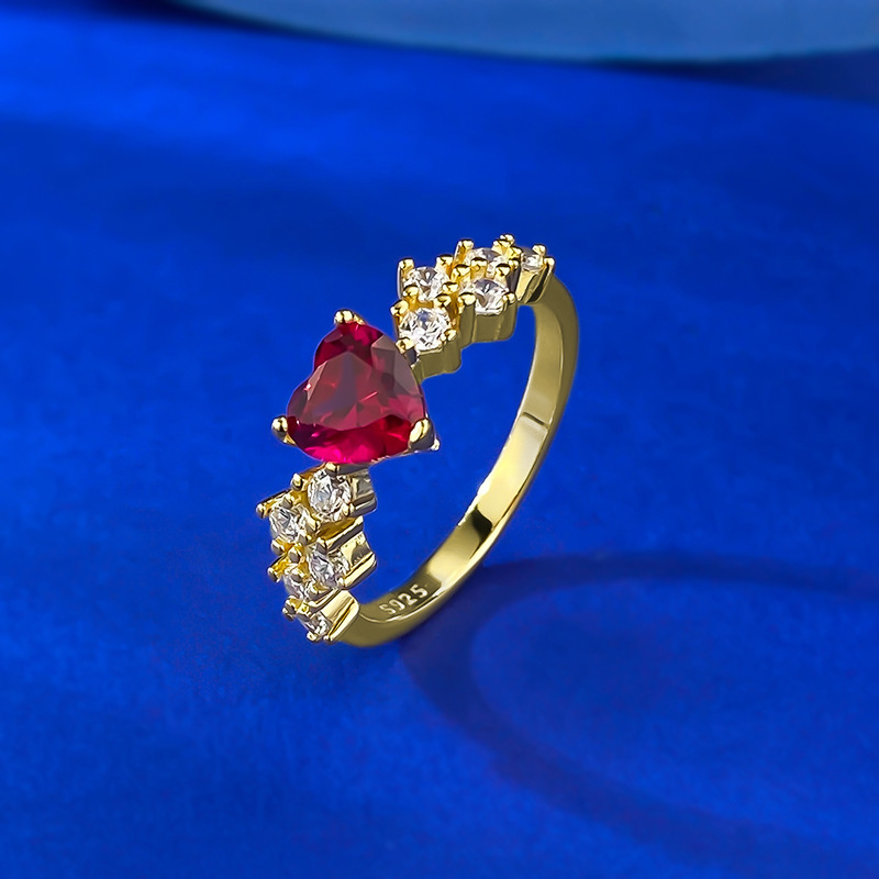 S925 Sterling Silver Gold-Plated Heart-Shaped Ruby Ring with Zirconia for Women, Elegant and Trendy Everyday Jewelry.