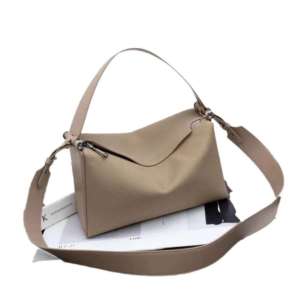 Women's Bags Designer VOAETEC First-Layer Cowhide Underarm Women New Fashion Leather Shoulder Crossbody Boston Pillow Bag Casual Versatile