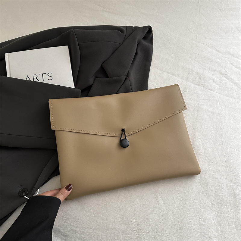 Free Delivery Designer Bag Summer Handheld Envelope 2025 Western Korean Edition Personalized Fashion Casual Simple Banquet Small Square Bag Trend Luxu