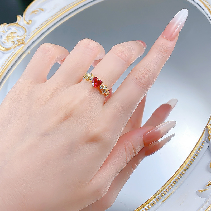 S925 Sterling Silver Gold-Plated Heart-Shaped Ruby Ring with Zirconia for Women, Elegant and Trendy Everyday Jewelry.