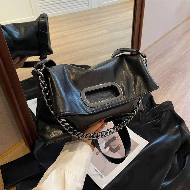 High Beauty 2024 New Fashionable Handbag Maillard Commuter Shoulder Large Capacity Crossbody Bag for Women
