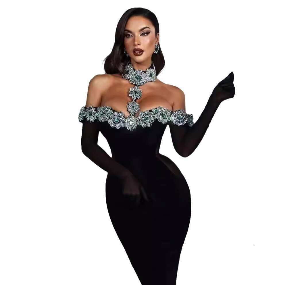 Halter Dress Summer Style Gloves Luxurious Diamond Studded Hanging Bag Hip Bandage Dress Fashionable High End Red Carpet Party Dress Maxi Dress