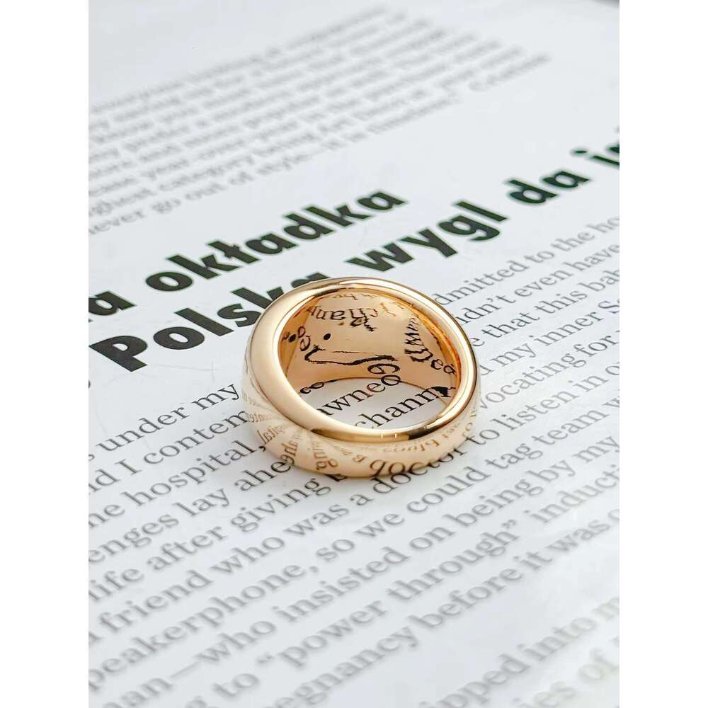 Lin Yin's unique ring with smooth gold silver mirror, fashionable luxury and fashion expert IGI certification