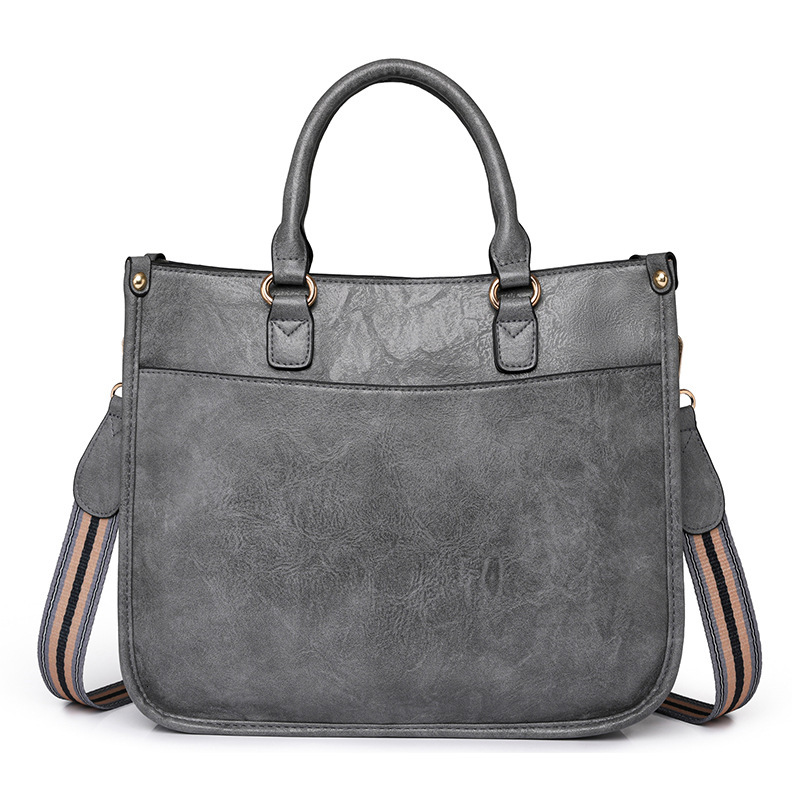 Spring and summer new casual handbag women's briefcase shoulder crossbody bag casual retro designer shoulder bag fashionable versatile shoulder t