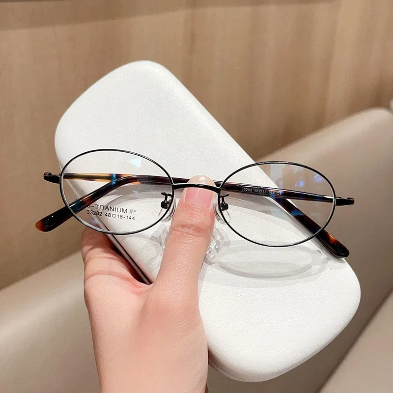 Seller Oval Shaped Eyeglasses Retro Small Frame Metal Men and Women Japanese and Korean Fashion Optical Prescription 250520