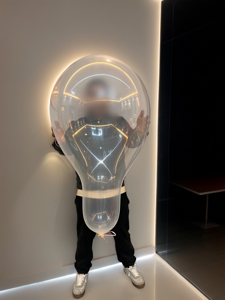24-inch oversized long-necked colored crystal latex balloons, thickened for durability and less prone to bursting