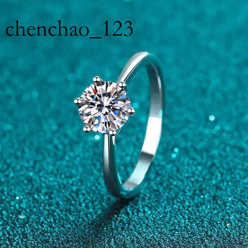 DHCollections NewNice Sterling Sier Rings 30/50/100/200 Points 6 Claw Design Fine Jewelry Moissanite Ring 1 Piece Size Adjustable