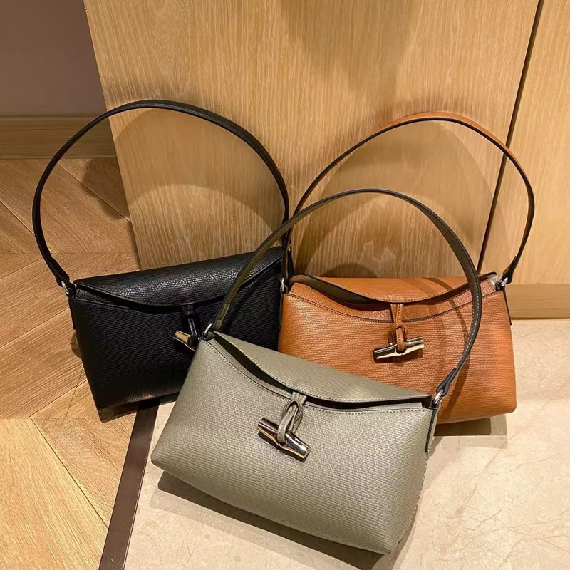 New bamboo flap hobo bag fashionable and versatile armpit shoulder bag large capacity commuter handbag for women.