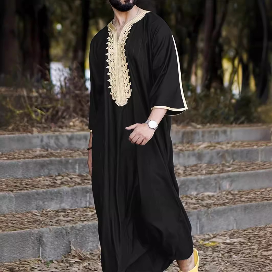 Designer clothing Summer 2025 Arab robe loose V-neck short sleeved embroidered Muslim men's clothing 2025 new model