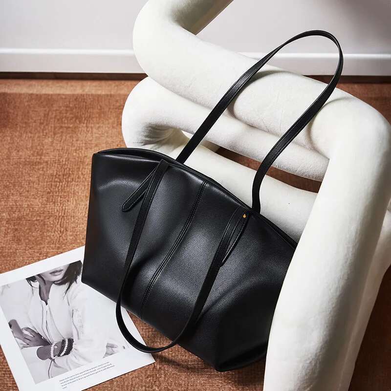 2025 New High Quality Shoulder Large Capacity Tote Bag