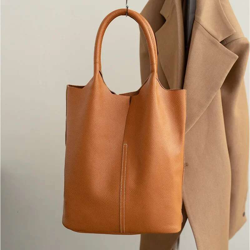 Genuine Commuter Women Bucket Bag Niche Simple Ladies Soft Leather Tote Shoulder Handbag Large Capacity 2025 New