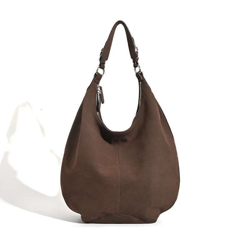 Maillard retro style armpit women's 2024 new high-capacity commuting versatile suede shoulder bag autumn and winter hits
