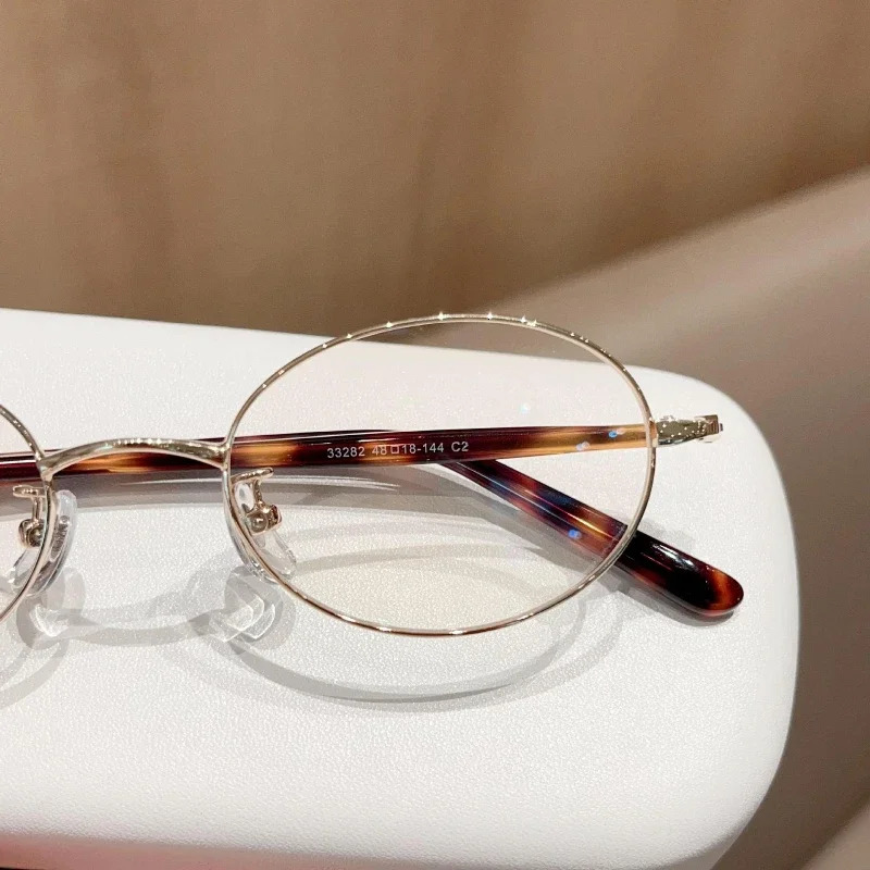 Seller Oval Shaped Eyeglasses Retro Small Frame Metal Men and Women Japanese and Korean Fashion Optical Prescription 250520