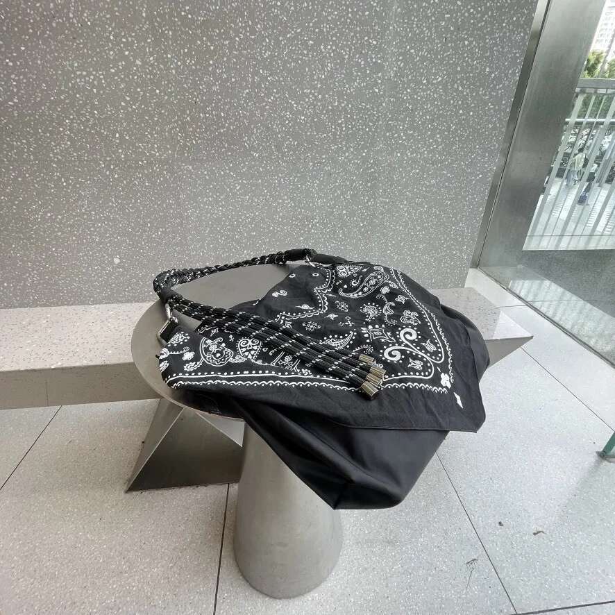 Fashion Paisley Shoulder Bag Bohemian Bandanna Printed Crossbody Bags for Women Woven Strap Handbags and Purses Soft Tote