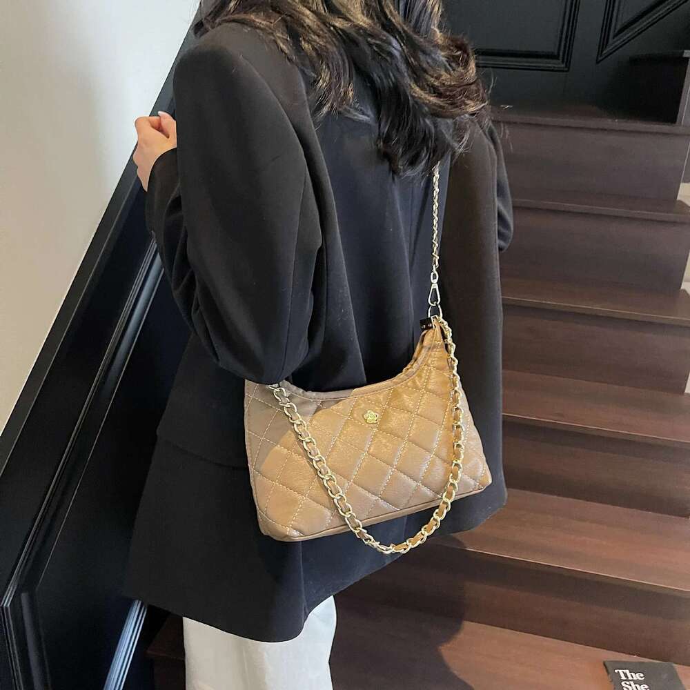 2025 New Model High-end Quilted Handbag Ladies, with Spacious Capacity and A Fashionable Look for Shoulder/hand Carrying