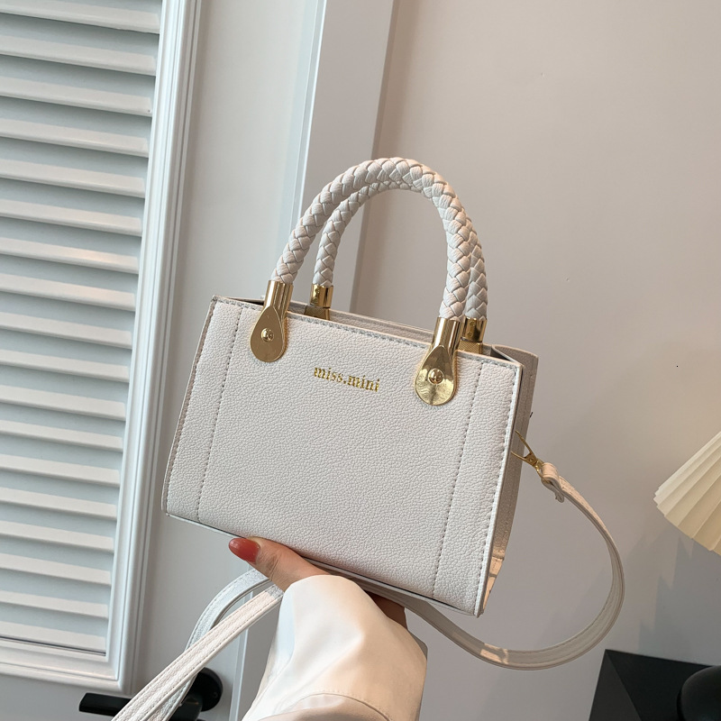 Free Delivery Designer Bag Simple Solid Color Hand Commuter Small Women's 2025 Versatile Fashionable Crossbody Leisure Bag Trend Luxury Bag