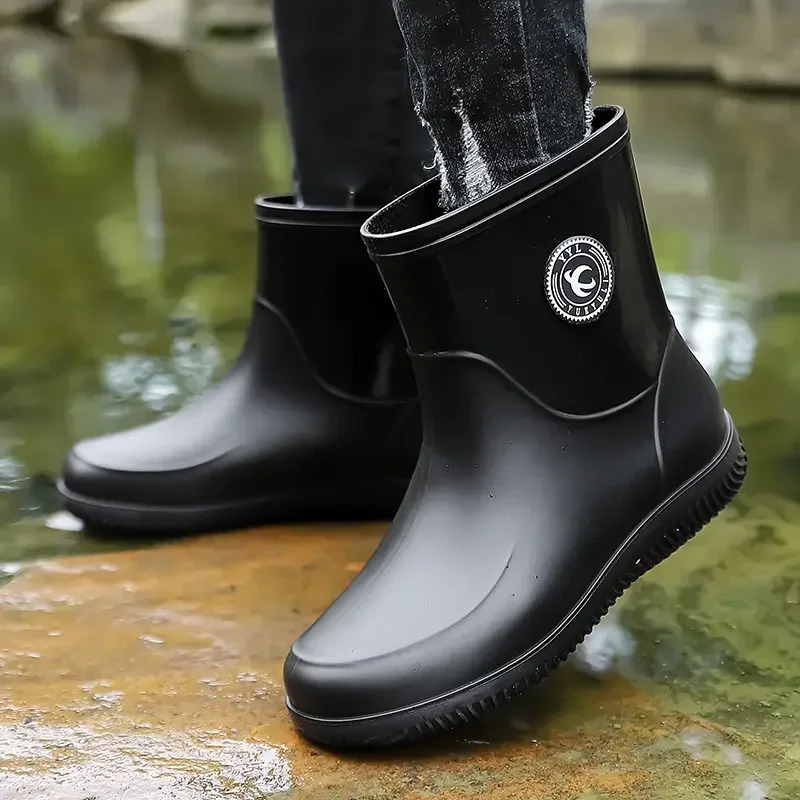 Men Rain Boots Non-slip Light Hiking Rain Shoes Slip on Waterproof Outdoor Leisure Rubber Fishing Shoes Work Water Shoes 250515