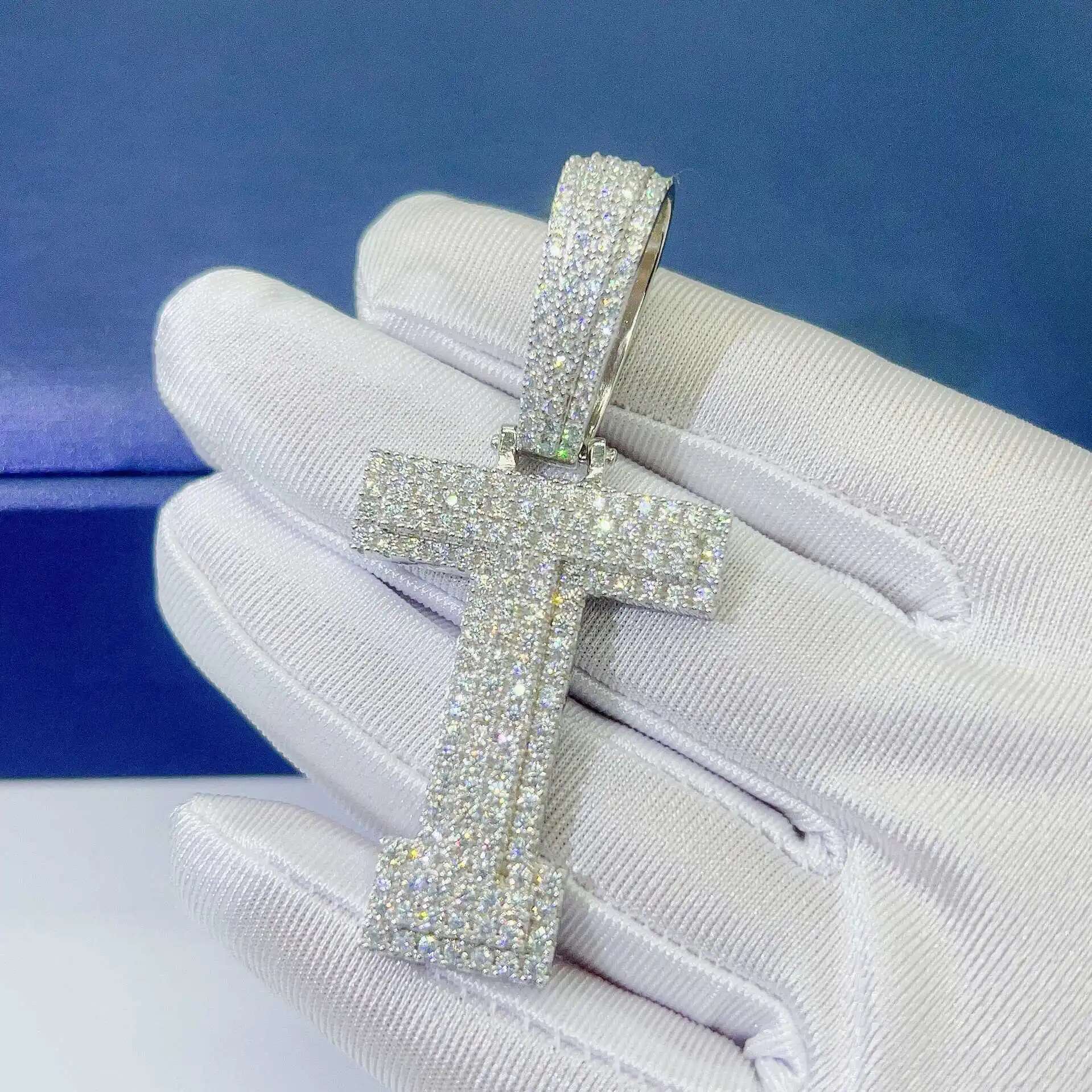 Hiphop Moissanite R Letter Pendant s925 Sterling Silver D Color Moissanite Alphabet Pendant Necklace for Women Men INS Gift