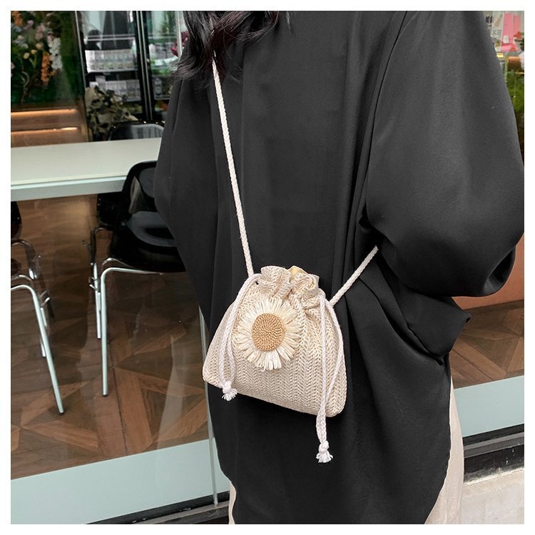 Top quality brand forest style women's bucket summer new item grass woven cross Korean version cute shoulder crossbody bag brand new free designe