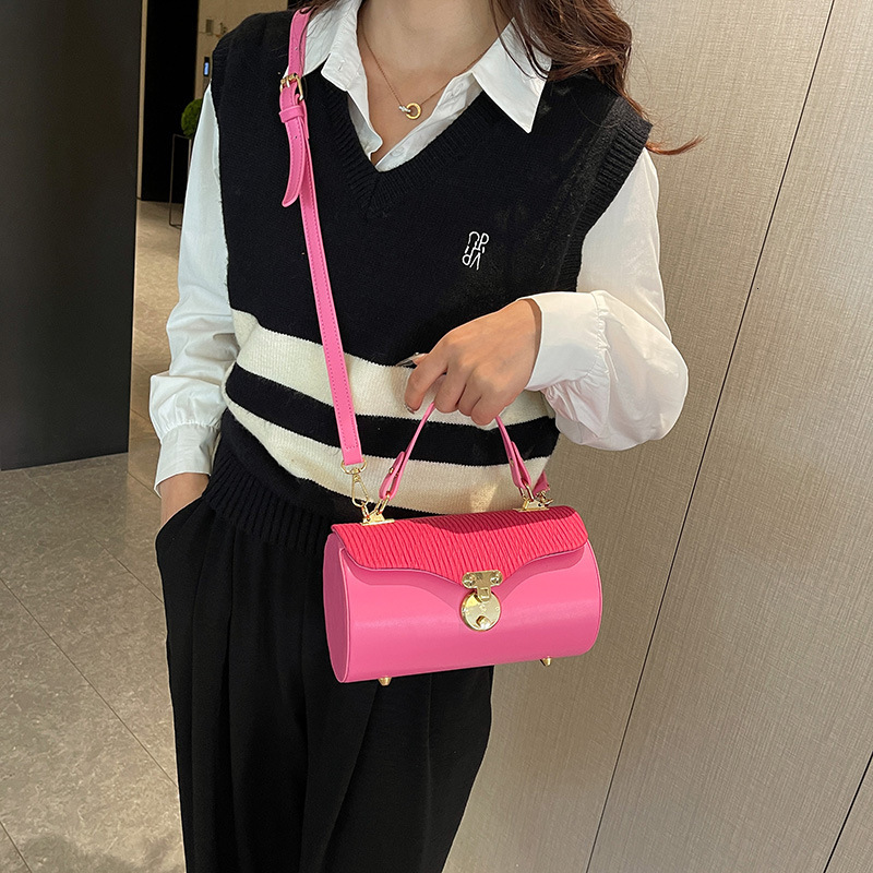 Advanced Western Style Handheld Box for Women 2024 New Fashionable Splicing Shoulder Versatile Crossbody Small Square Bag