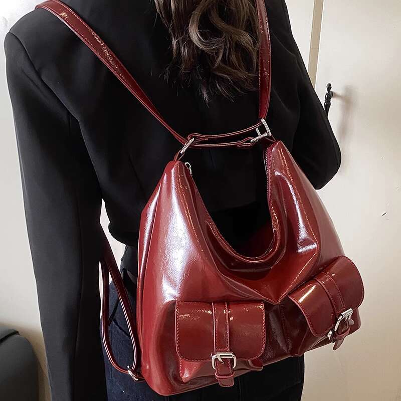 High quality and stylish tote bag for women, 2025 new niche commuter crossbody bag, small backpack