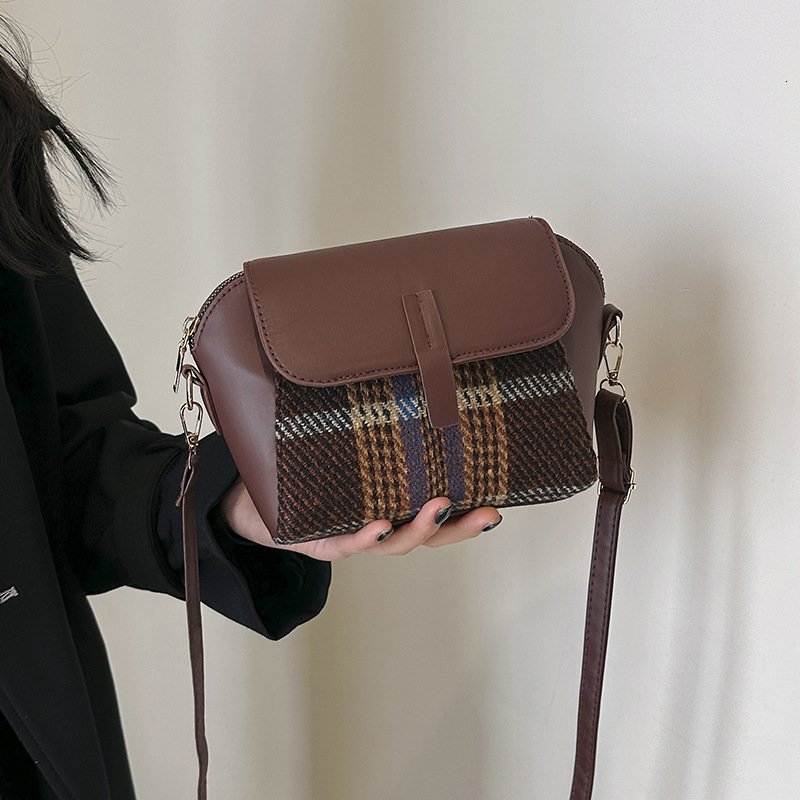 Free Delivery Designer Bag 2025 Autumn/winter Trendy And Fashionable Color Blocking Versatile Korean Edition Texture Small Crowd One Shoulder Crossbod