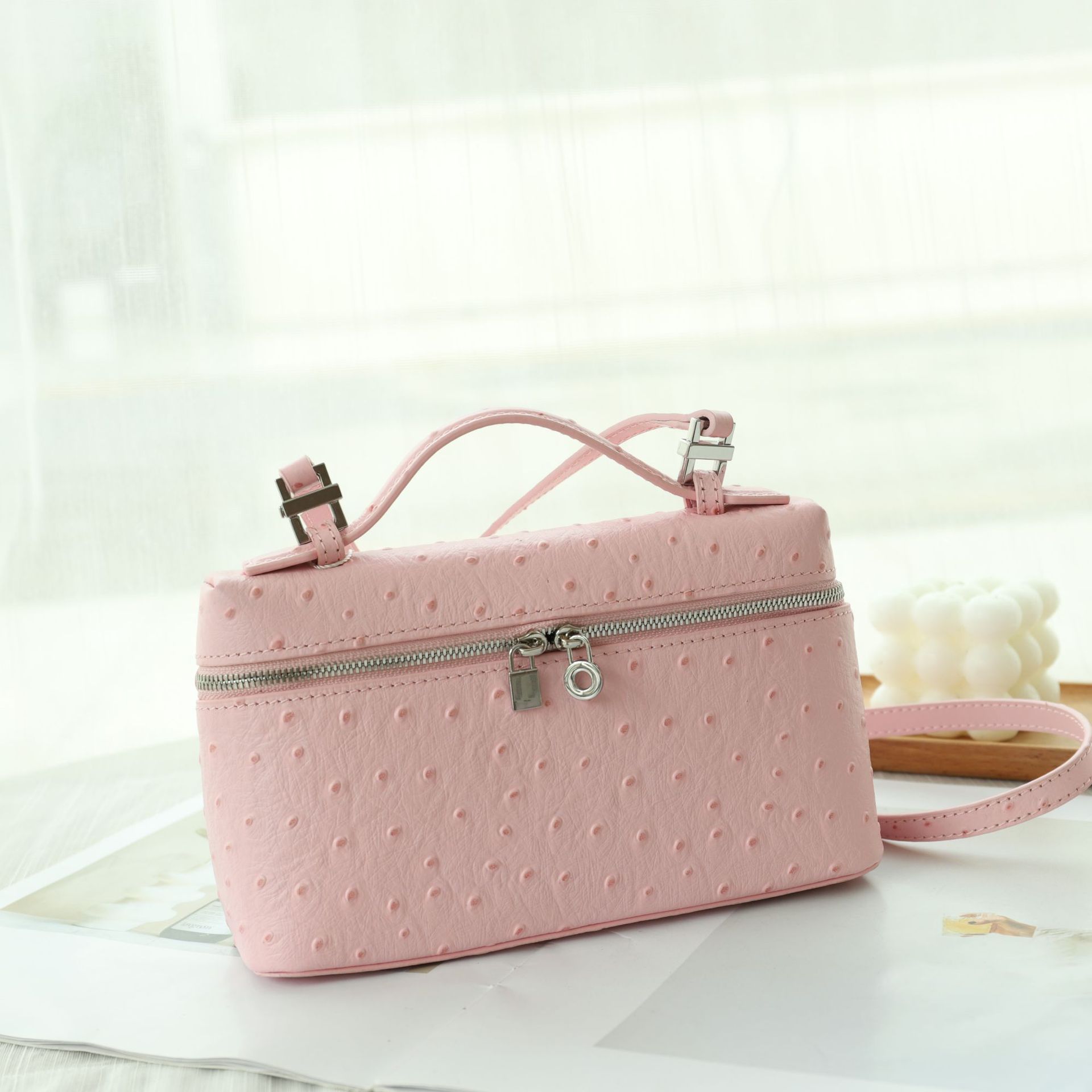 Ostrich Leather Crossbody Bag: Stylish & Versatile 2024 Handbag 4 9ed62