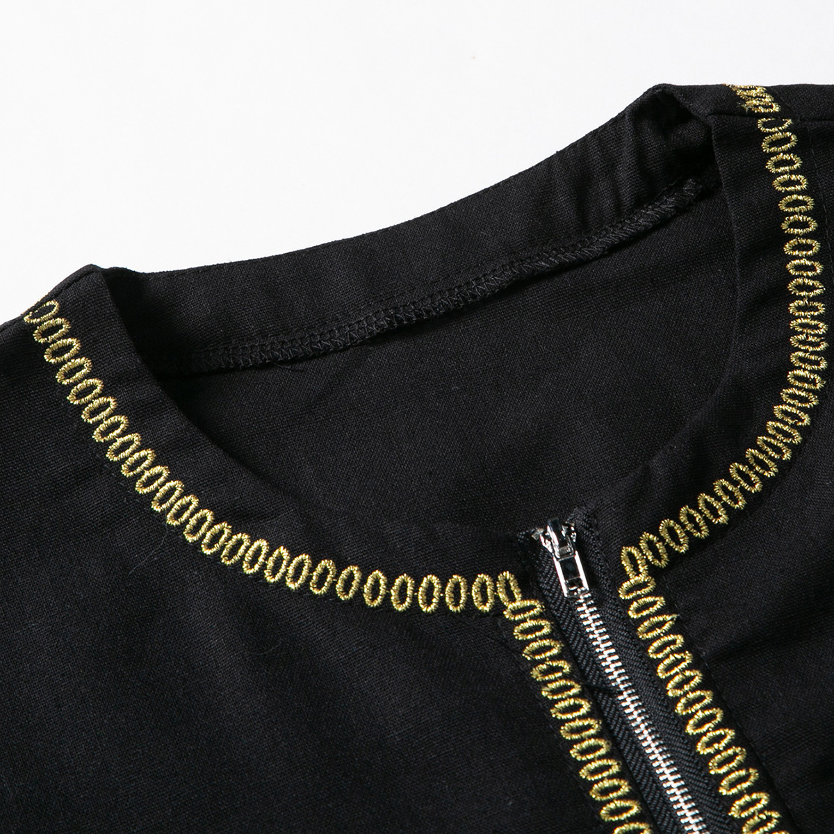2025 New Muslim Arab Robe Men's Embroidered Fashion Casual Round Neck Ethnic Clothing