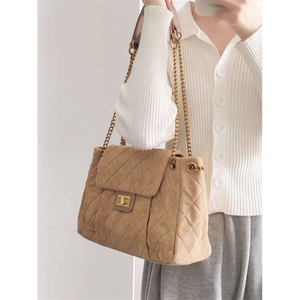 Autumn and Winter Women s New Large Capacity Diamond Grid Chain Premium Cross Commuter Single Shoulder Bag
