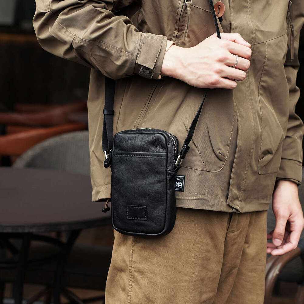 Women's Bags Designer Leather Men's Mini Leather Portable Phone Summer Casual Small Backpack, Single Shoulder Crossbody Bag, Trendy