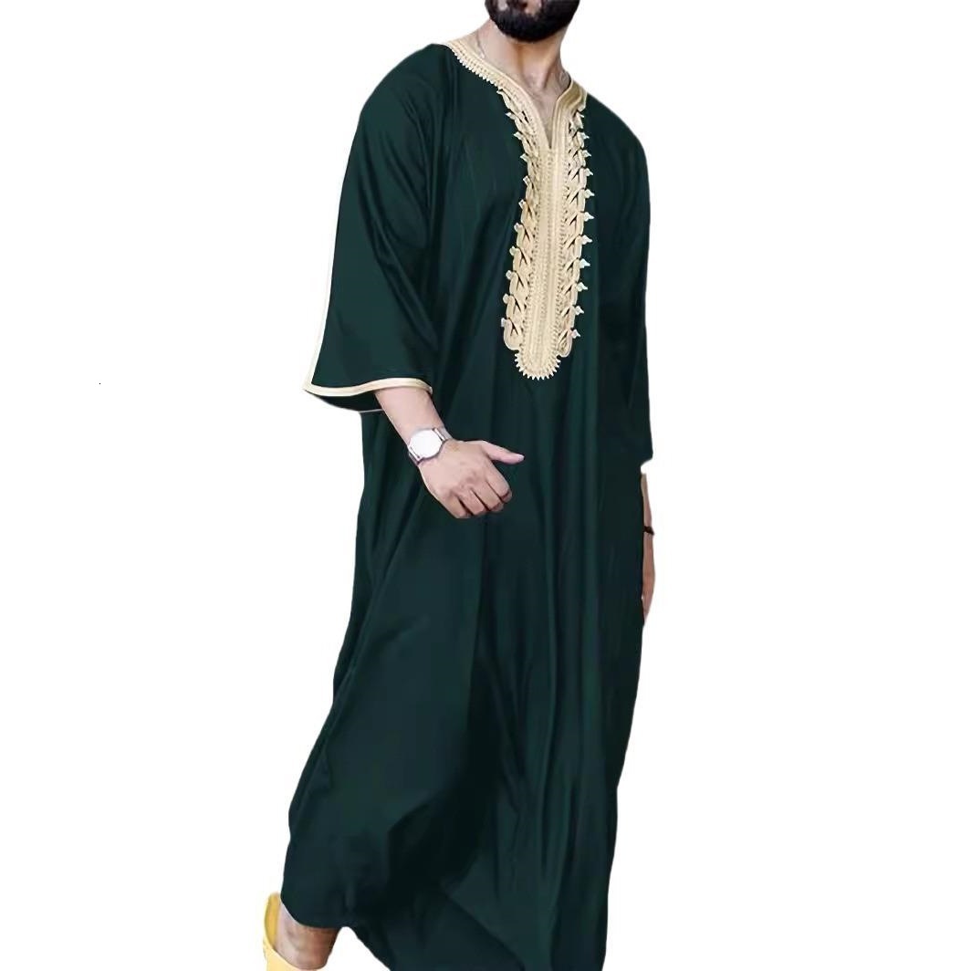 Designer Clothing Versatile Robe Loose V-neck Short Sleeve Embroidered Muslim Men's Clothing 2025 New Style