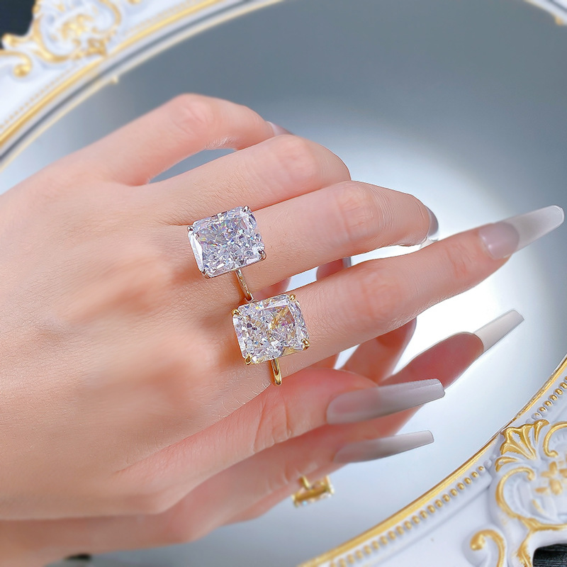 2025 Brand Wedding Rings Luxury Jewelry Designer Solitaire Large White Lab Moissanite Real 925 Sterling Silver Ice Cut Eternity Women Engagement Band 