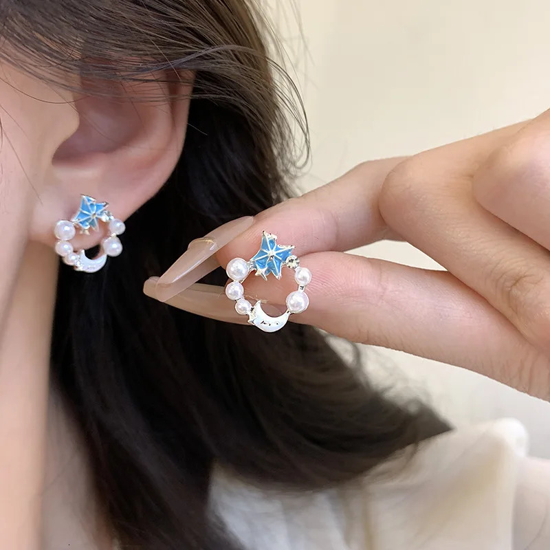 Temperament Dreamy Galaxy Moon Earstuds Season Niche Sweet Cool Wind Ear Accessories 250517