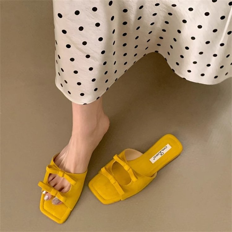 Free shipping Designer Women's Summer 2025 Super Hot Cool Slippers French Bow Flat outerwear vacation slippers