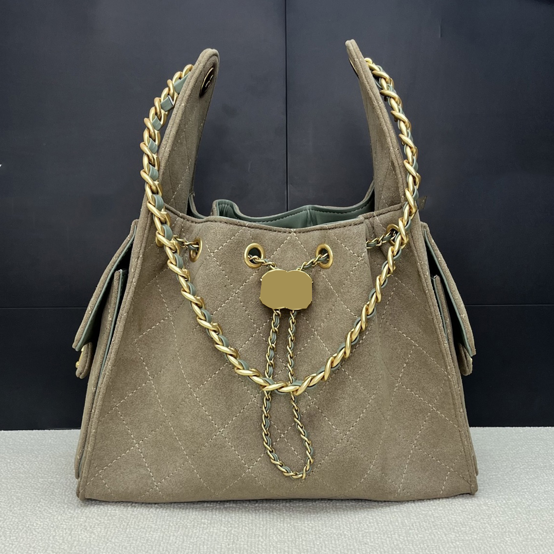Suede Tote Bag Bucket Bag Designer Women Shoulder Bag Leather Grille Gold Hardware Metal Clasp Mattilas Chain Handheld Crossbody Bags Shopping Travel Sacoche 30cm