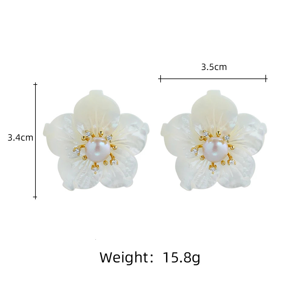 Natural White Shell Flower Natural Pearl Earrings for Women Korean Classic Vintage Fashion Jewelry Earrings GE1591 250517