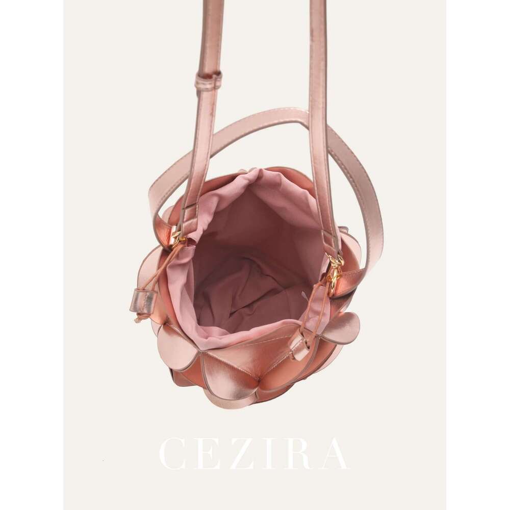 Fashionable Metallic PU Vegan Leather Shoulder Bag Women Flower Petal Patchwork Bucket Sweet Ladies Handbags Cross body