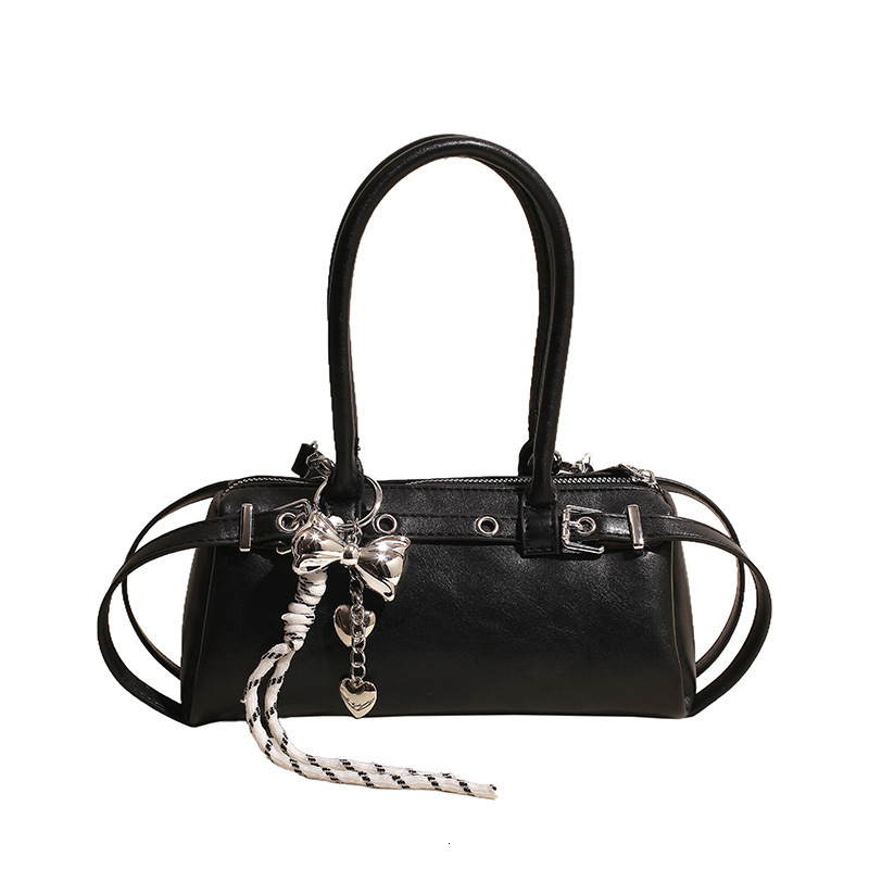 Handheld fashionable casual baguette for women in spring 2025 new high-end and versatile commuting shoulder crossbody bag
