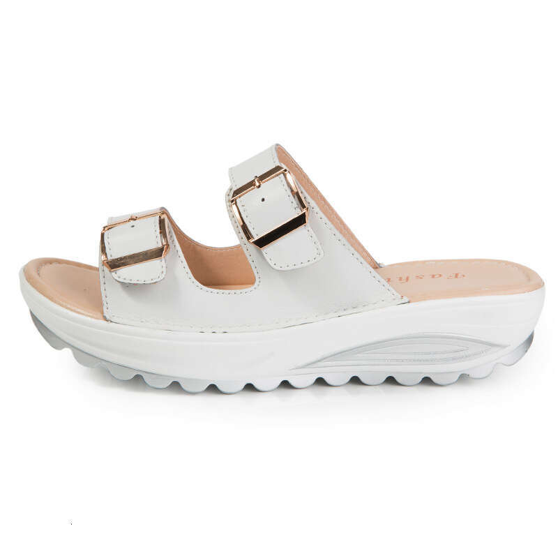 Large size NEW TOP cool slippers for women's summer new trend, double breasted leather thick soled anti-skid slippers, beach sandals