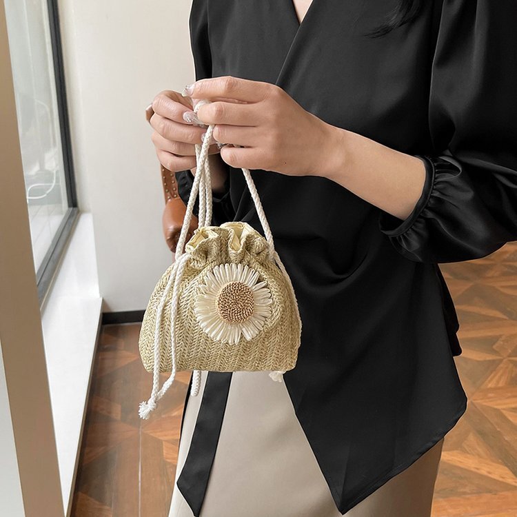 Top quality brand forest style women's bucket summer new item grass woven cross Korean version cute shoulder crossbody bag brand new free designe
